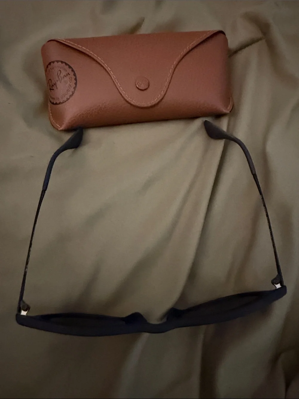 Ray-Ban Black Sunglasses with Brown Leather Case